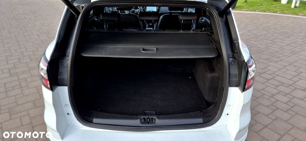 Ford Kuga 2.0 TDCi 4x2 ST-Line - 34