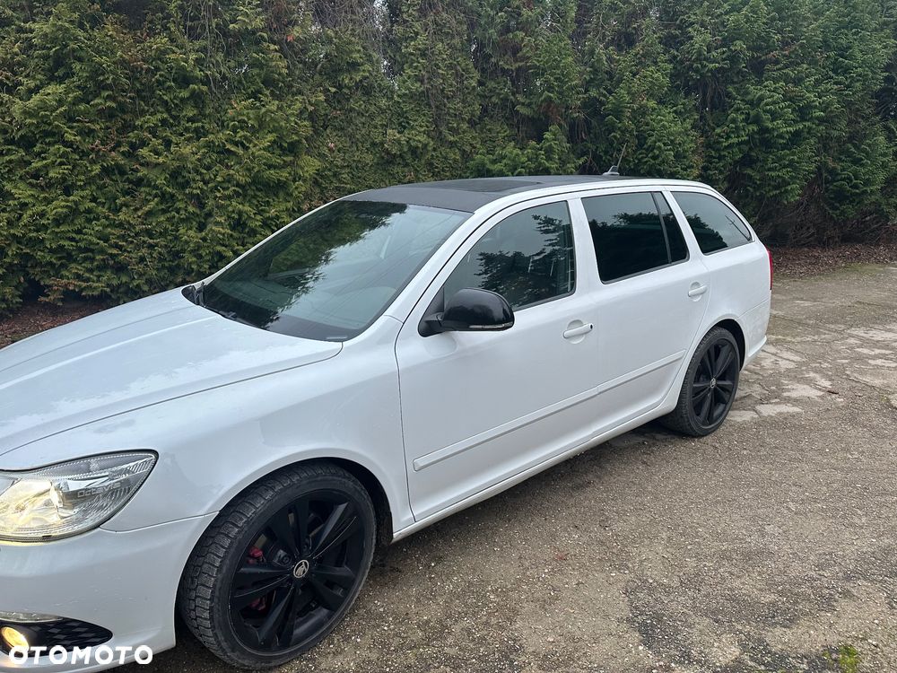 Skoda Octavia 2.0 TDI DPF DSG RS - 8
