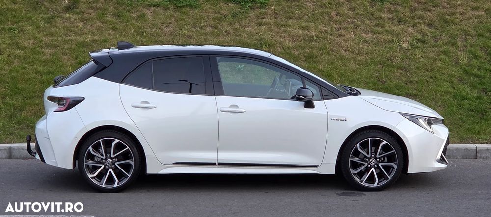 Toyota Corolla 1.8 Hybrid Business Edition - 11