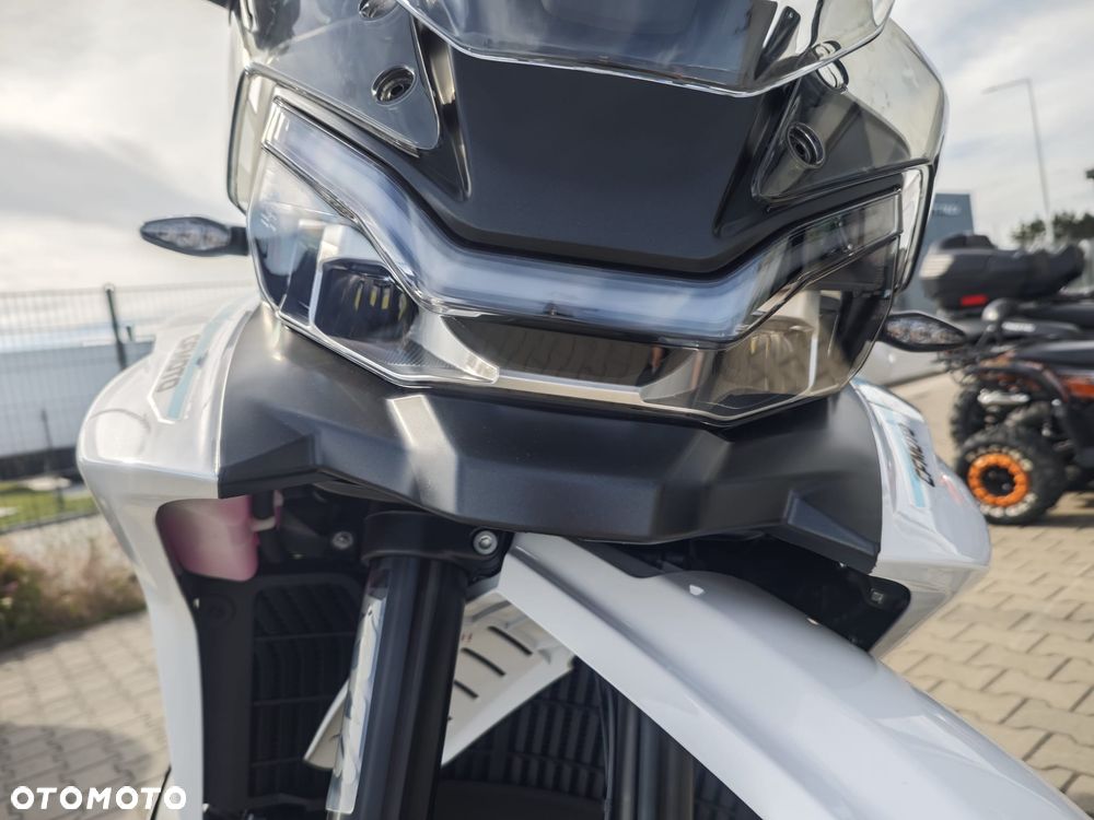 CFMoto 1000 MT-X - 24