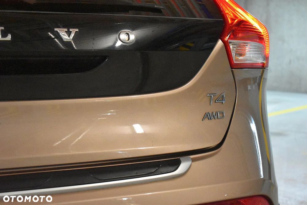 Volvo V40 Cross Country T4 AWD Drive-E Momentum - 7