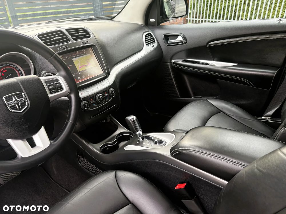 Dodge Journey ver-2-7-v6-r-t - 14