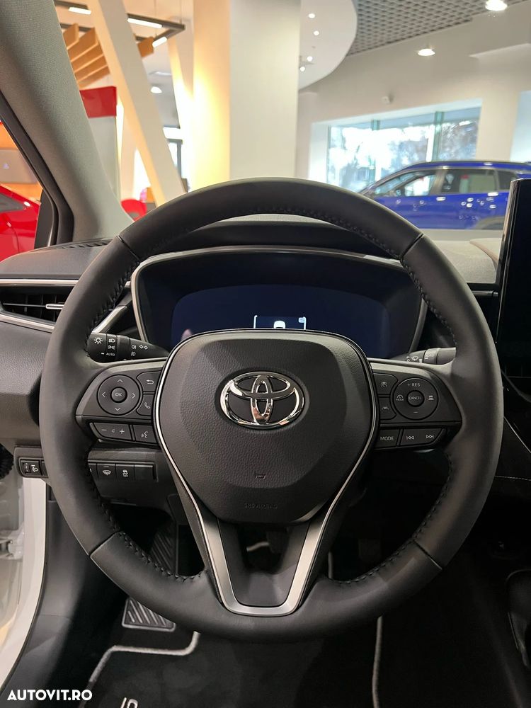 Toyota Corolla Sedan 1.8 HSD Business - 11