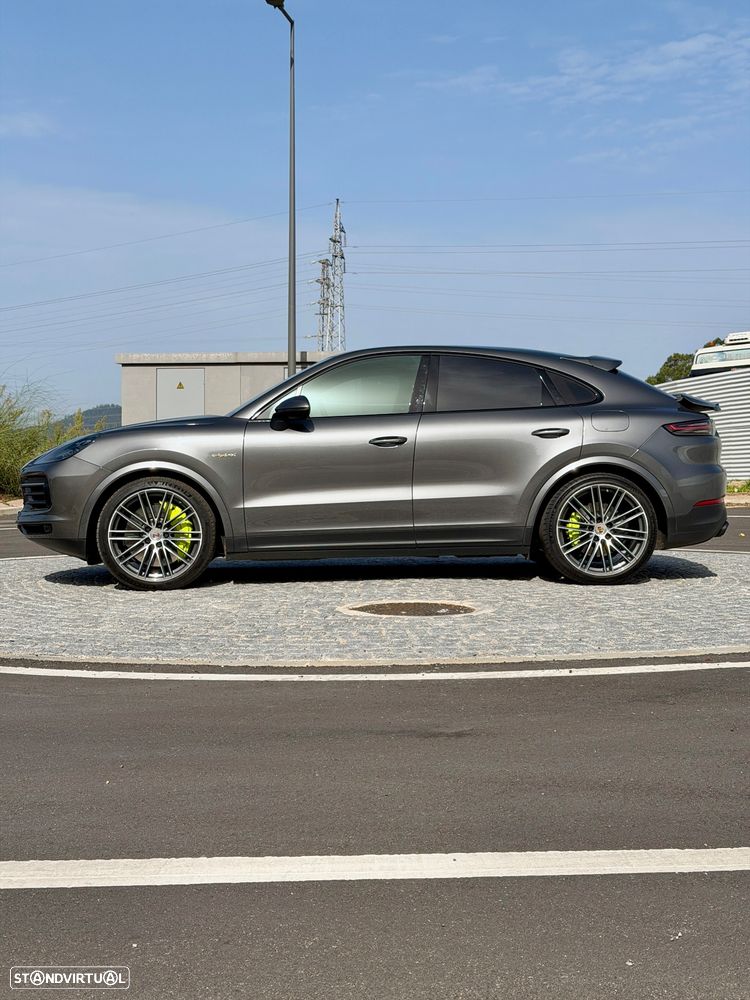Porsche Cayenne Coupé E-Hybrid - 2