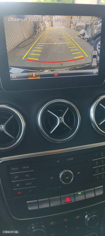 Mercedes-Benz A 180 d AMG Line - 16