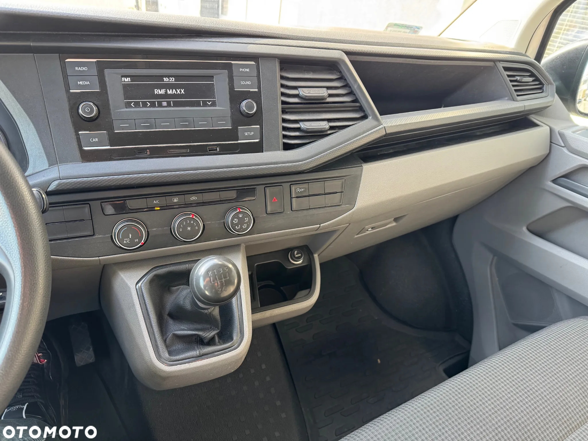 Volkswagen Transporter - 11