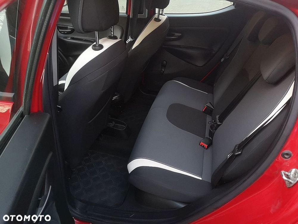 Lancia Ypsilon 1.2 8V Black&Red S&S - 20