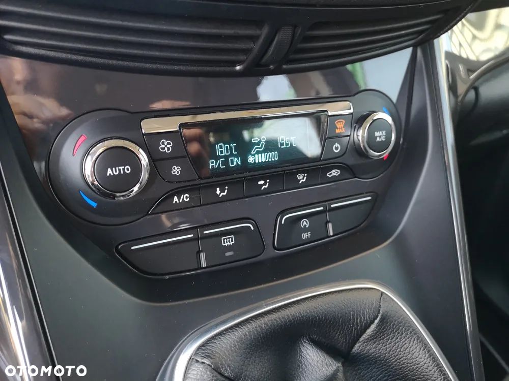 Ford Kuga 1.5 EcoBoost 2x4 Trend - 19