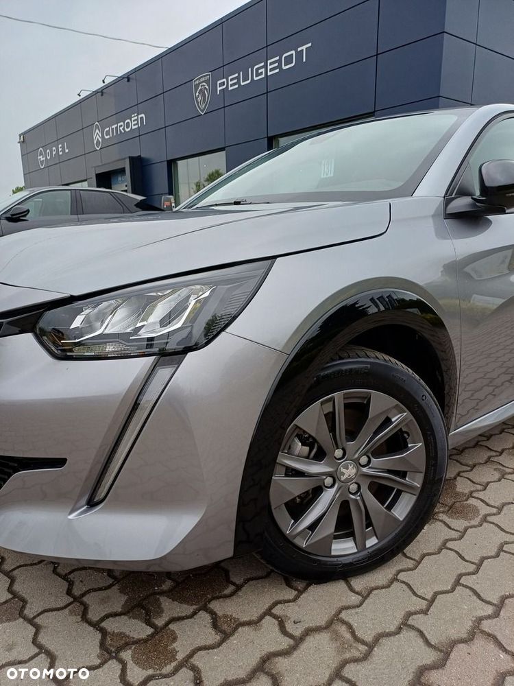 Peugeot 208 - 10