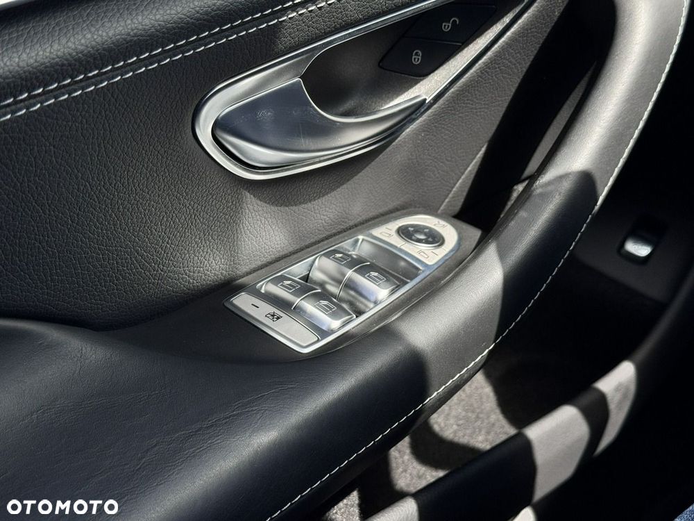 Mercedes-Benz AMG GT 63 S 4Matic+ Speedshift MCT 9G - 22