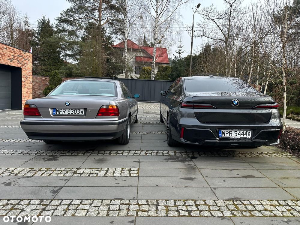 BMW Seria 7 740d xDrive mHEV Nero Lusso Edition sport - 41