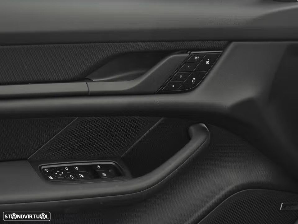 Porsche Taycan Standard - 24