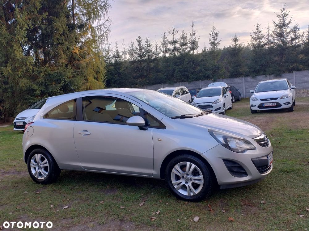 Opel Corsa 1.2 16V Color Edition - 1