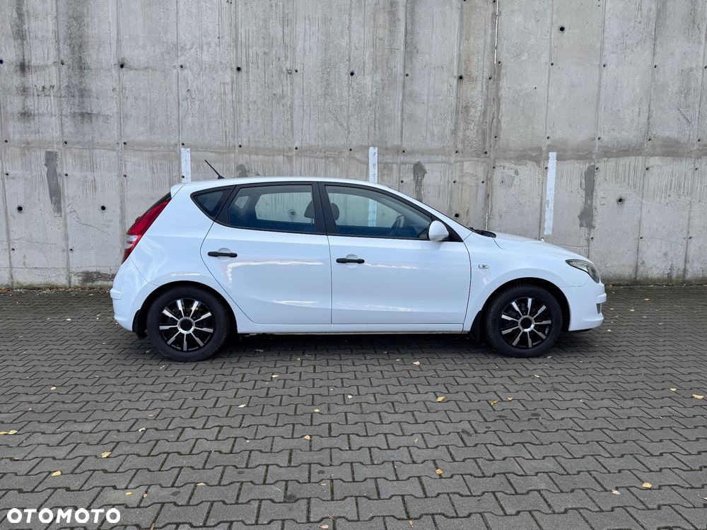 Hyundai i30 1.4 Classic + - 7