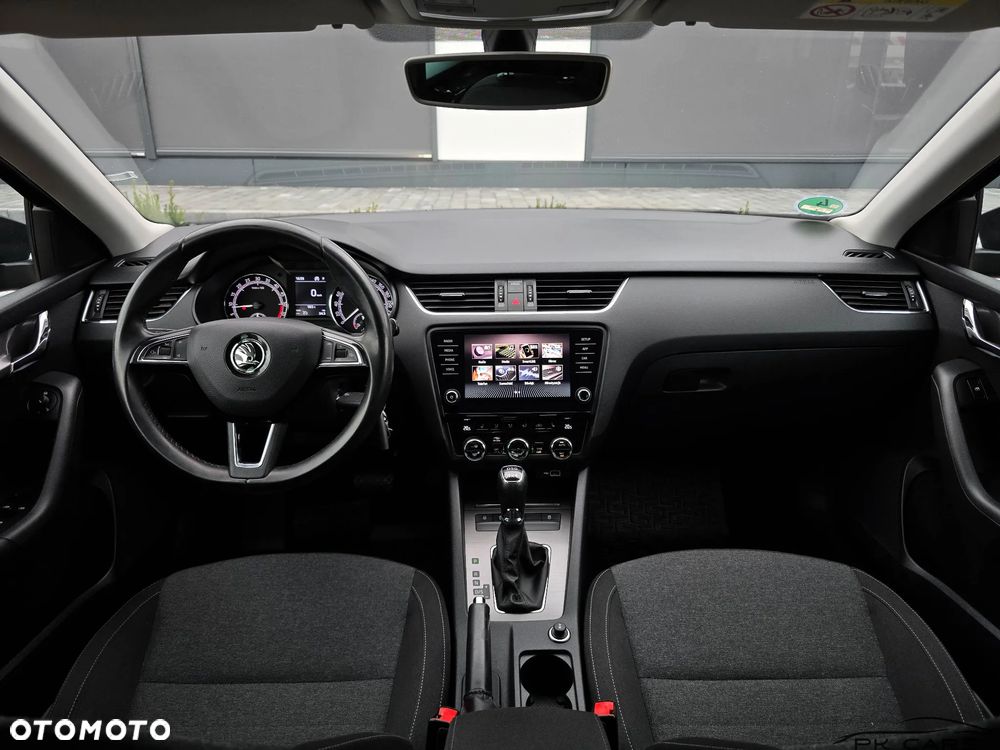 Skoda Octavia 2.0 TDI 4x4 DSG Soleil - 24