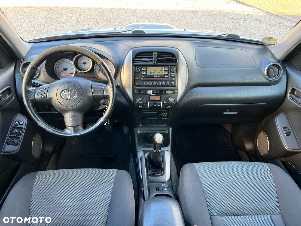 Toyota RAV4 D-4D 4x4 - 15