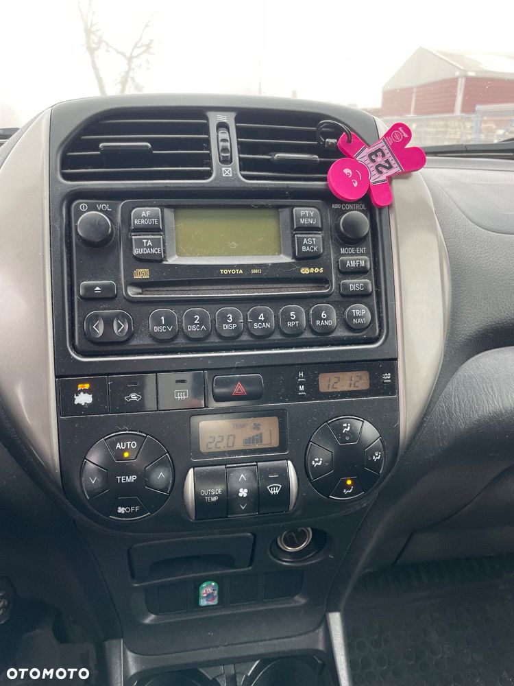 Toyota RAV4 D-4D 4x4 Sol - 11