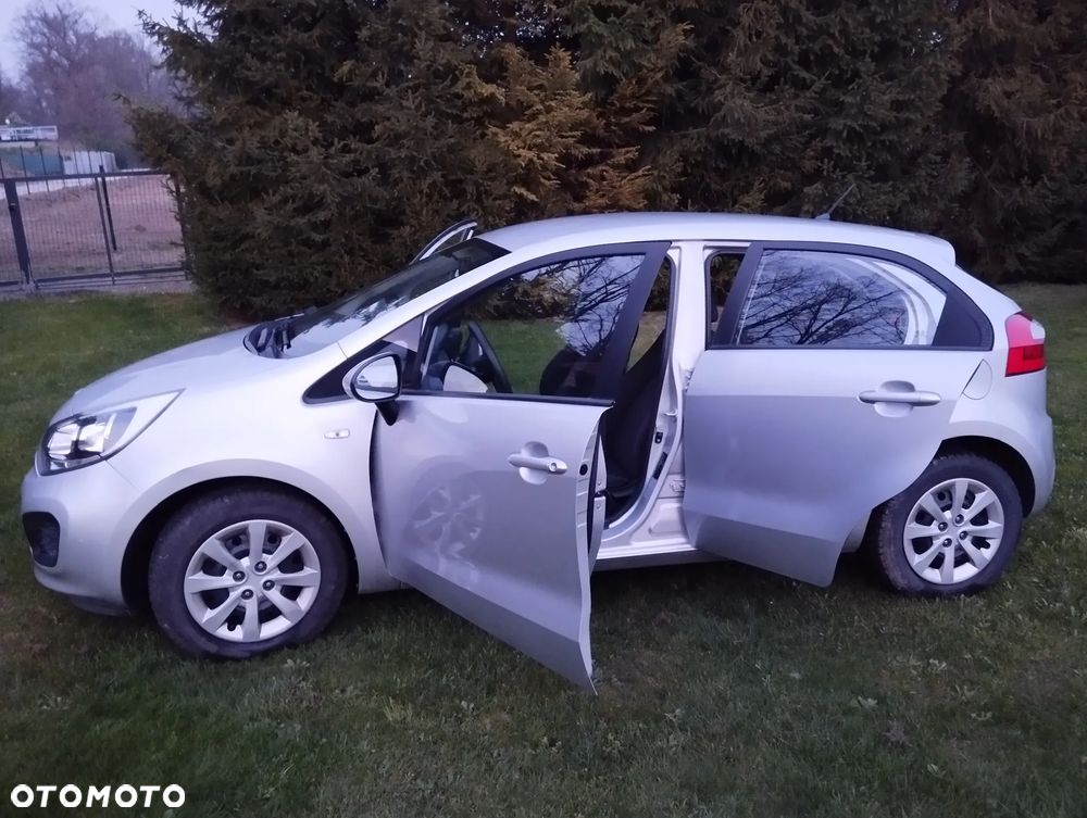 Kia Rio 1.2 Attract - 11