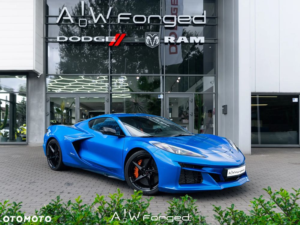 Chevrolet Corvette - 4