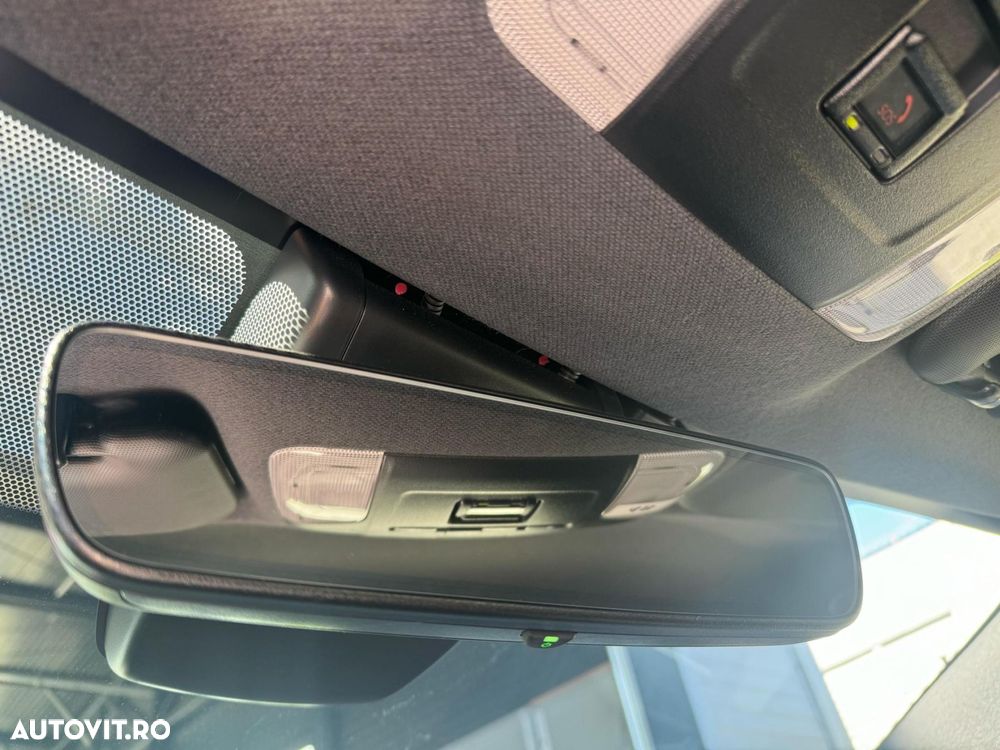 Toyota Corolla 1.8 HSD Dynamic - 30