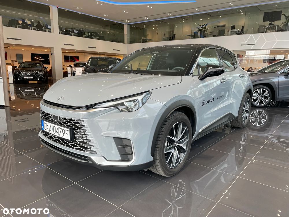 Lexus LBX 1.5 Hybrid Emotion - 1