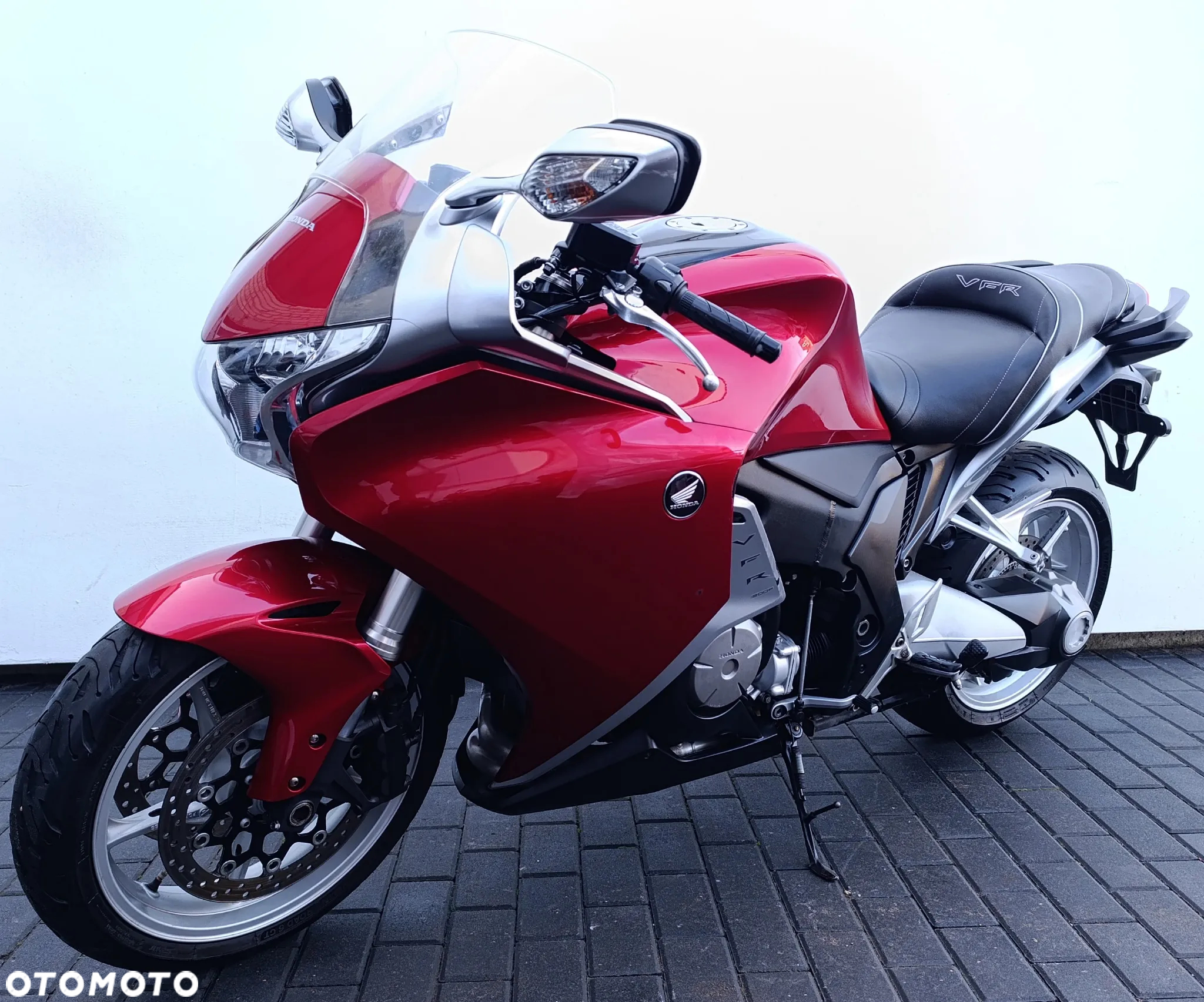 Honda VFR - 2