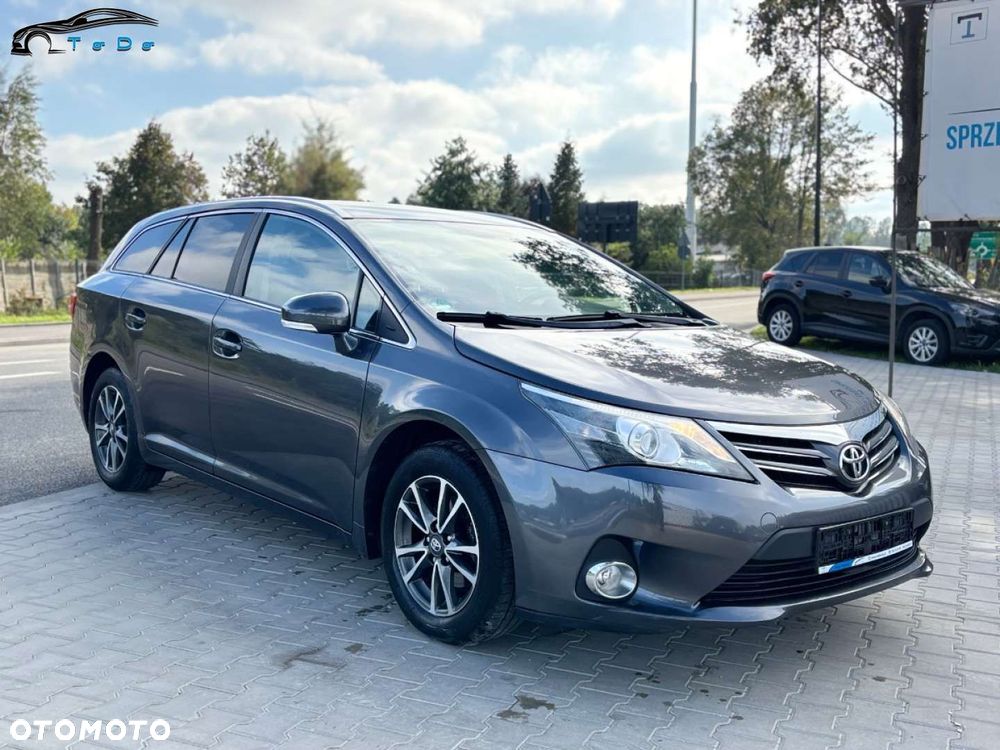 Toyota Avensis 2.0 D-4D Premium - 3
