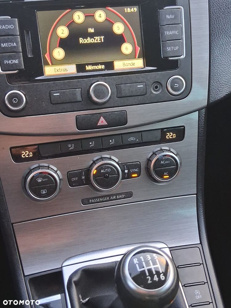 Volkswagen Passat 2.0 Blue TDI SCR Comfortline - 17