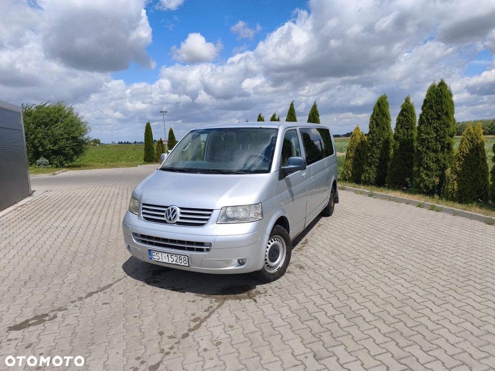 Volkswagen Caravelle - 1