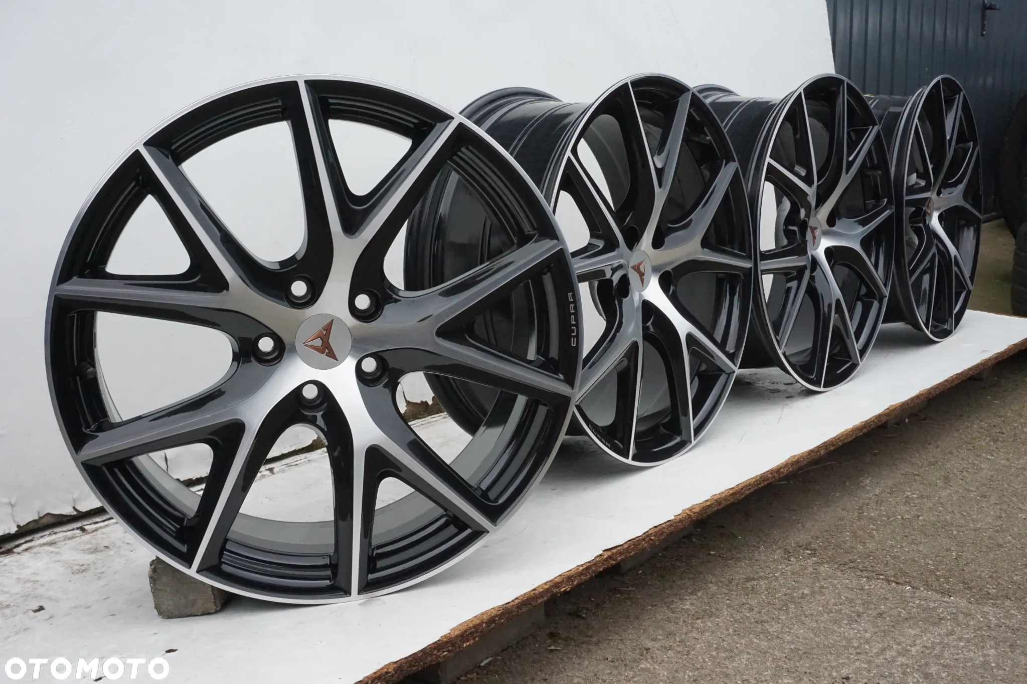 Seat Cupra 5x112 19 8J et45 stan bdb- - 2