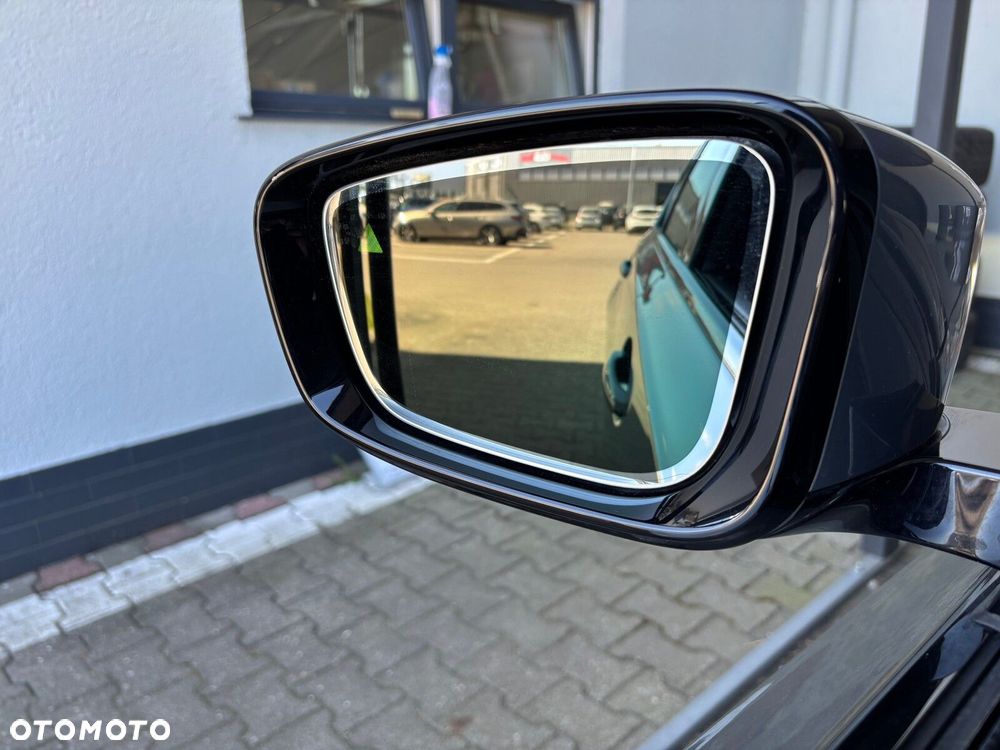 BMW Seria 3 330i xDrive M Sport sport - 39