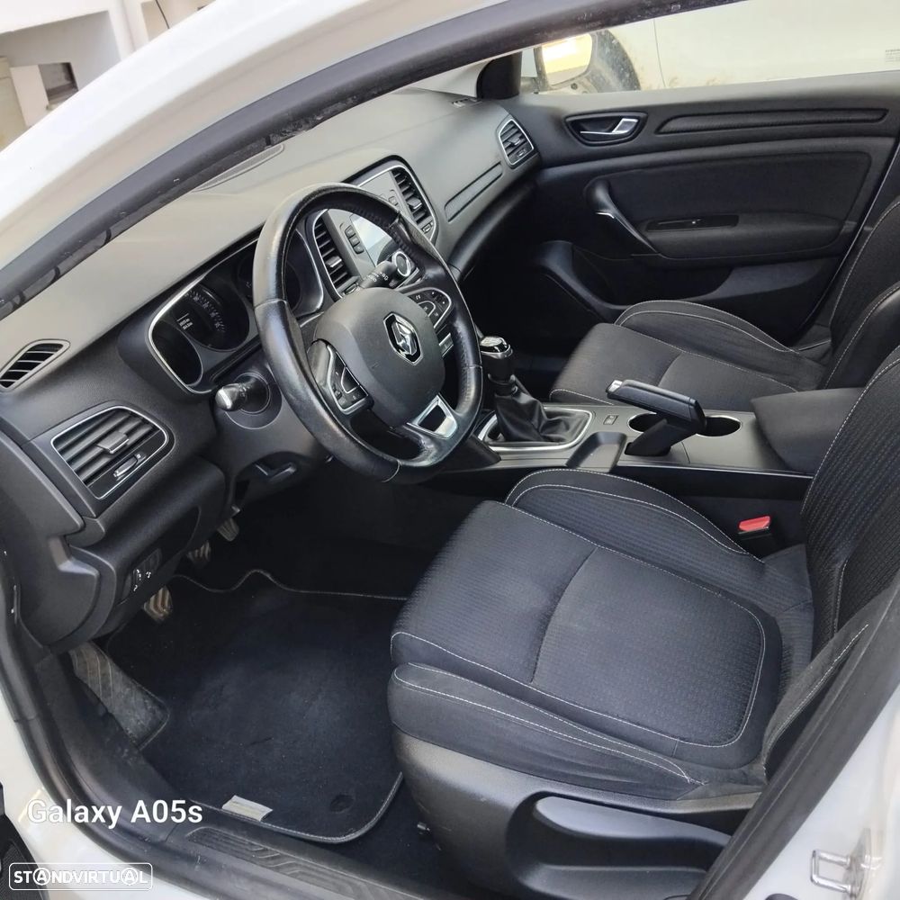 Renault Mégane 1.5 dCi Zen ECO - 4