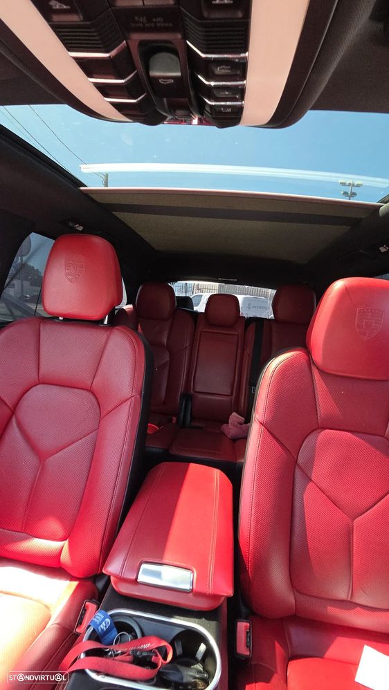 Porsche Cayenne S E-Hybrid Platinum Edition - 24