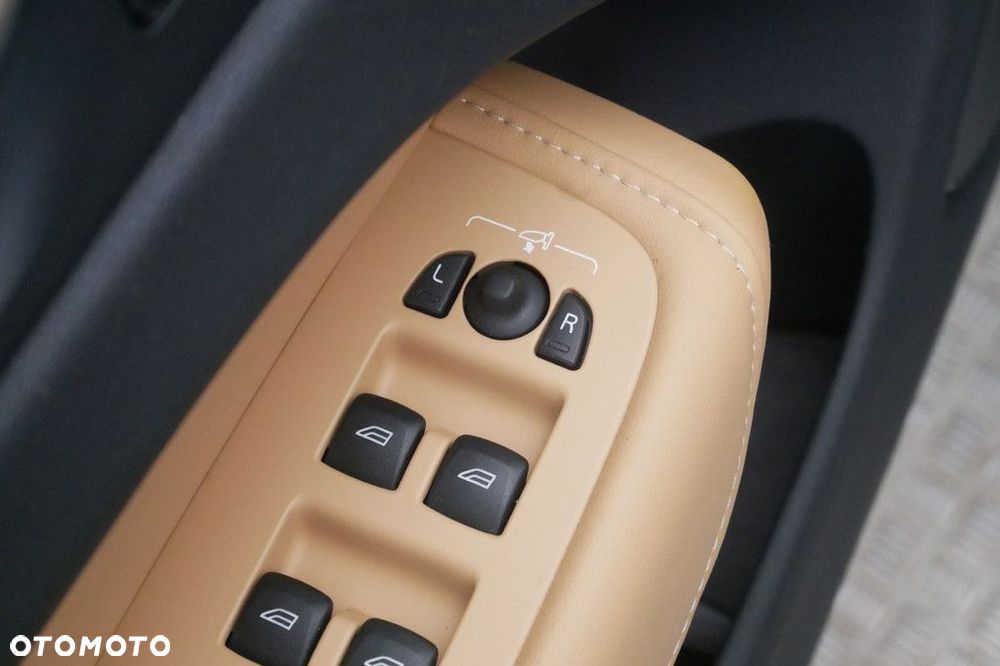 Volvo XC 60 - 35