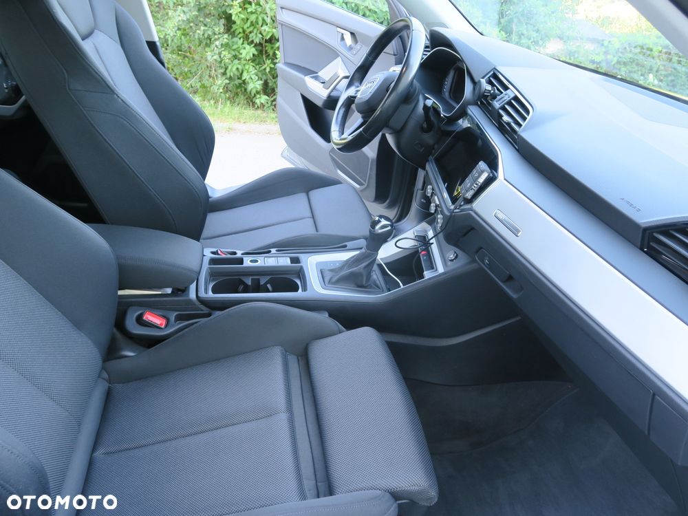 Audi Q3 35 TFSI Advanced S tronic - 4