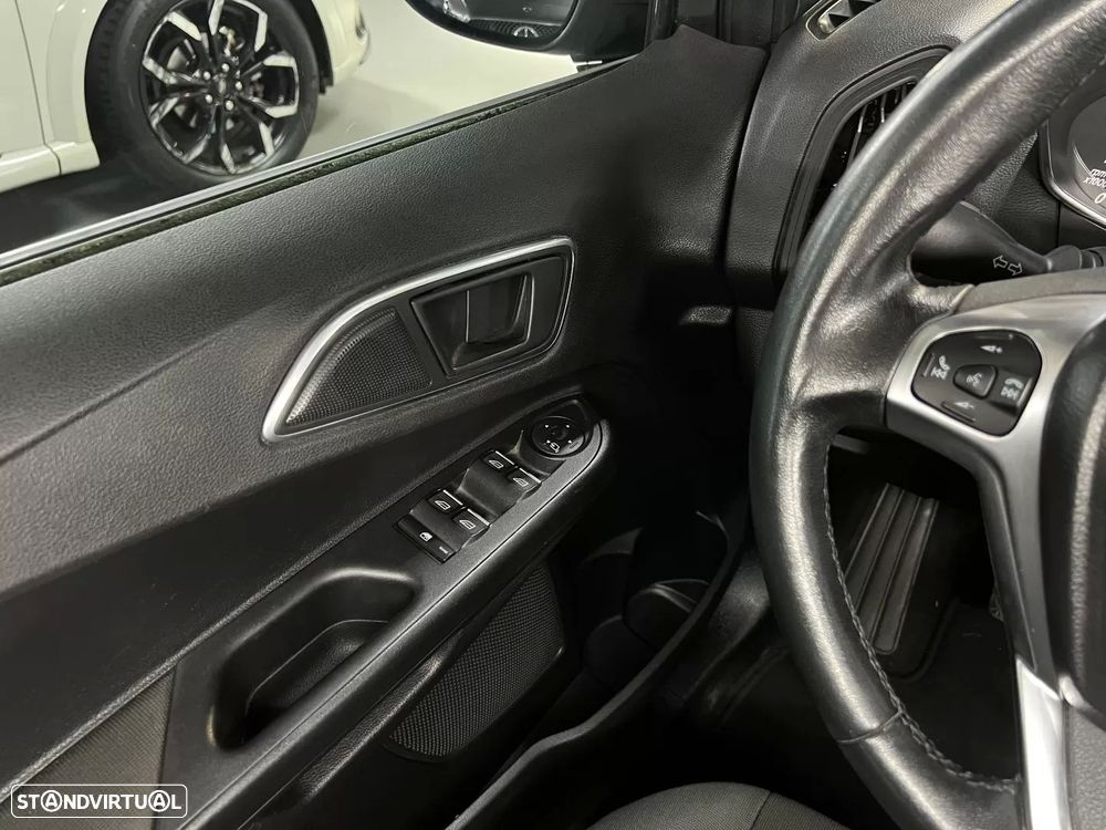 Ford B-Max 1.0 EcoBoost Trend - 28