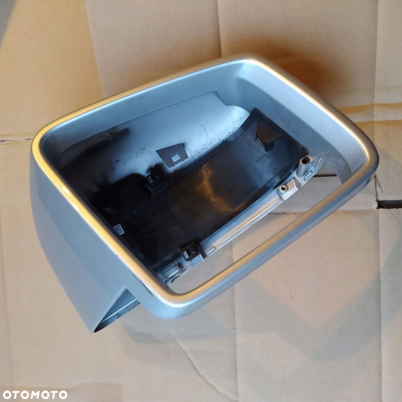 Obudowa lusterka prawa Mercedes A1668200221 - 2