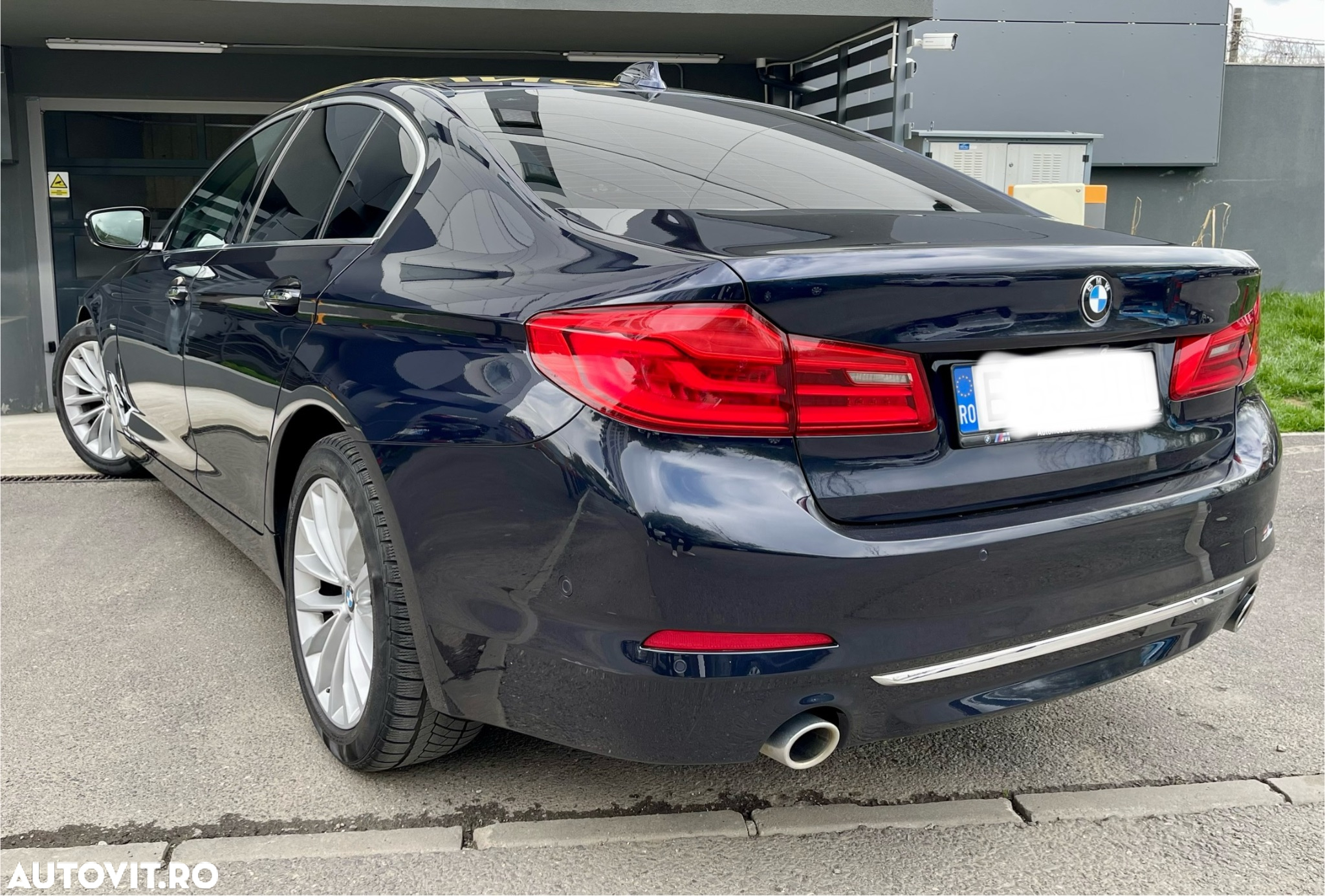 BMW Seria 5 520d AT - 2