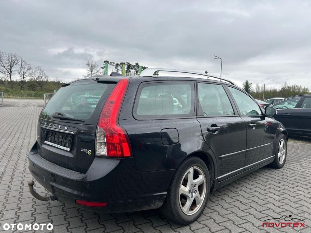 Volvo V50 D2 Momentum Start-Stop - 2