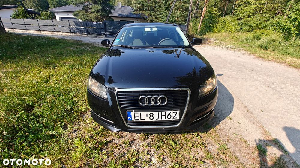 Audi A3 Sportback - 1