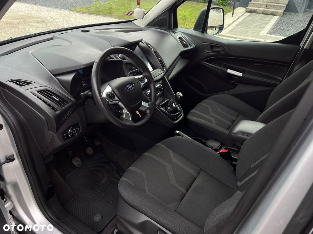 Ford Tourneo Connect Grand - 18