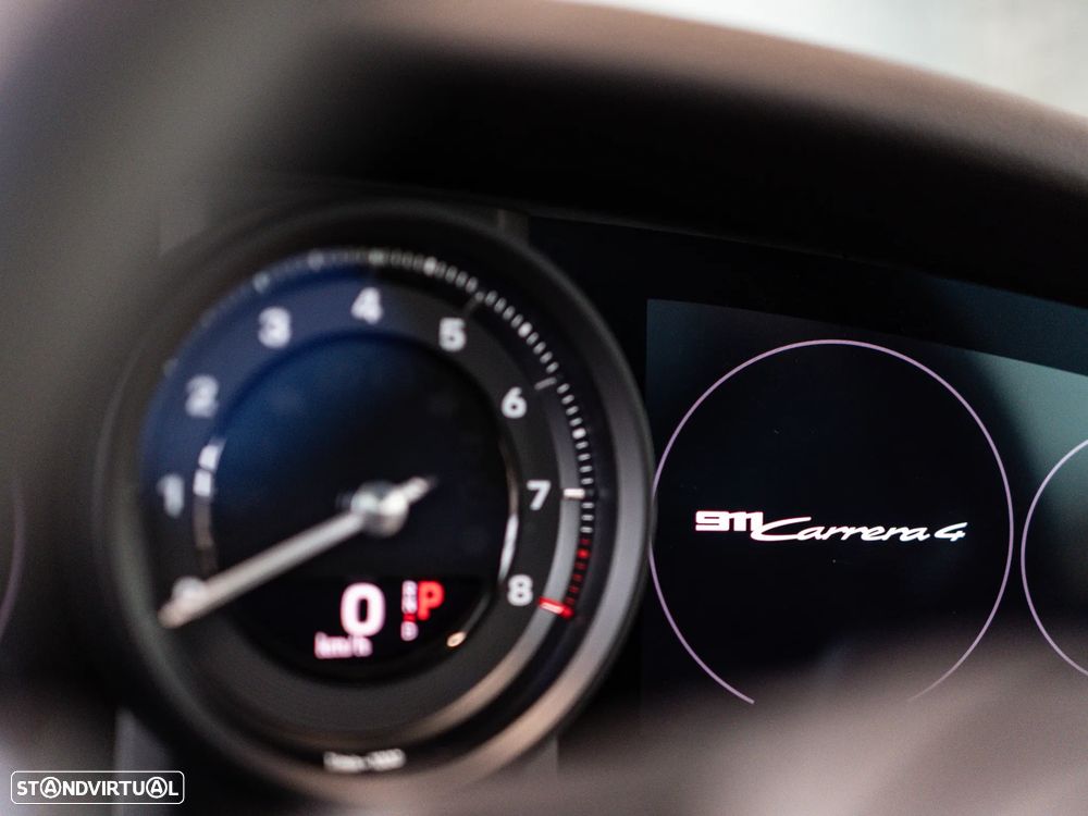 Porsche 911 (992) Carrera 4 PDK - 33