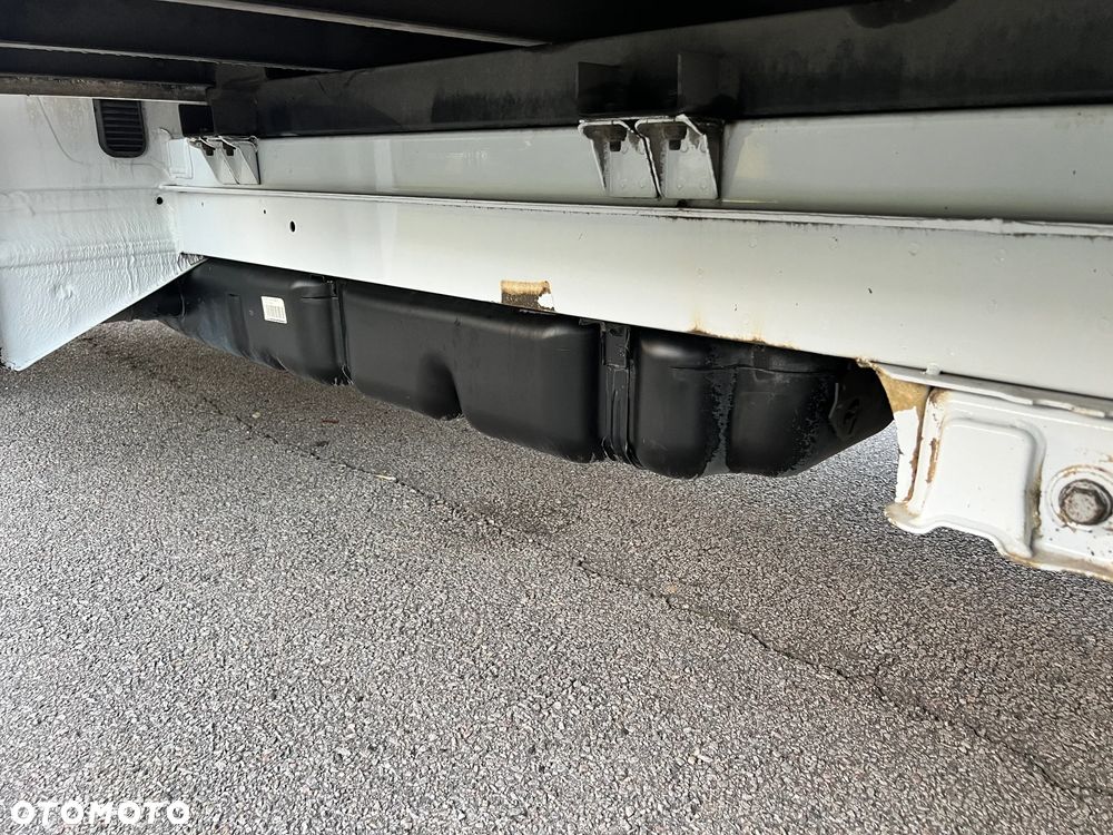 Mercedes-Benz Sprinter - 9