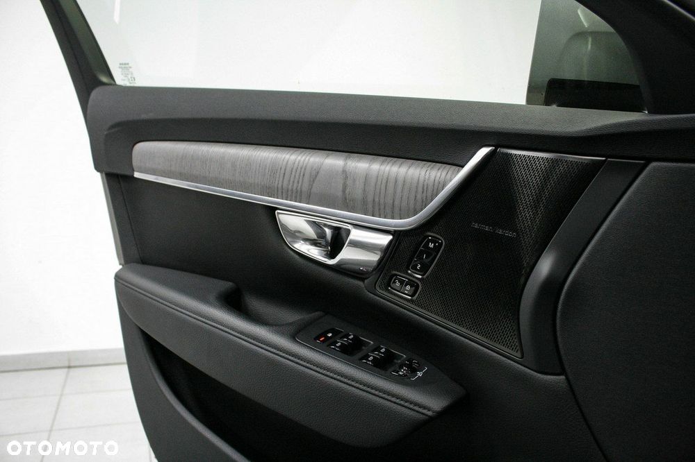 Volvo V90 Cross Country - 31