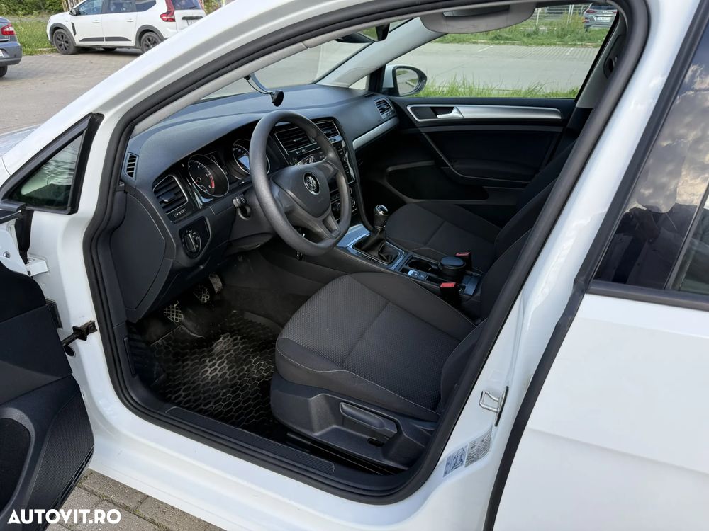 Volkswagen Golf - 13