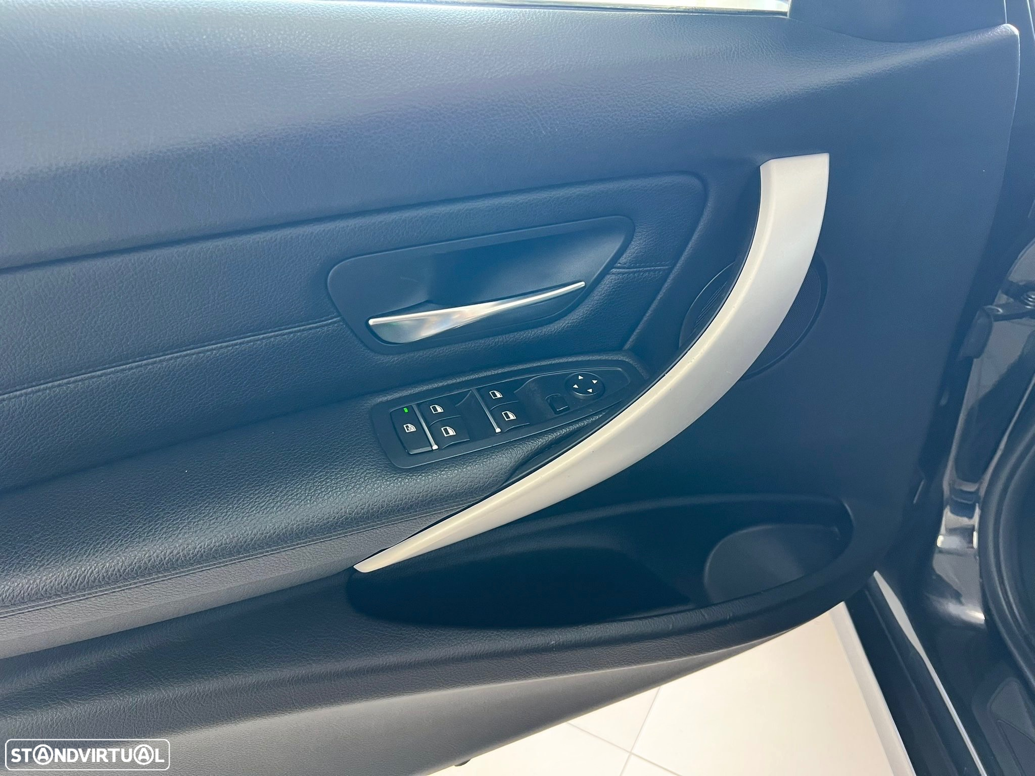 BMW 318 d Touring Advantage Auto - 12