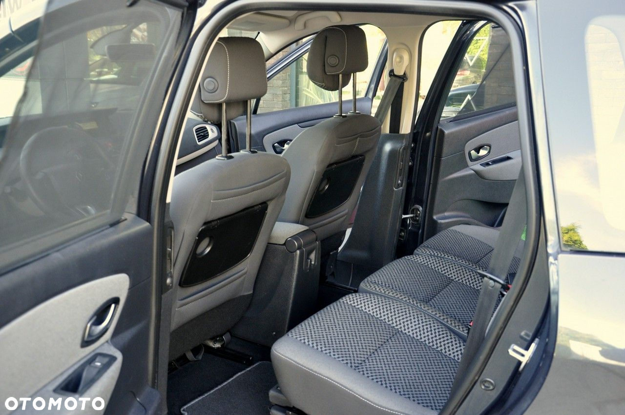 Renault Grand Scenic - 8