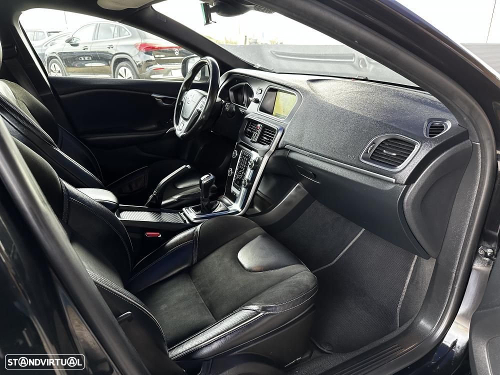 Volvo V40 2.0 D2 R-Design - 32