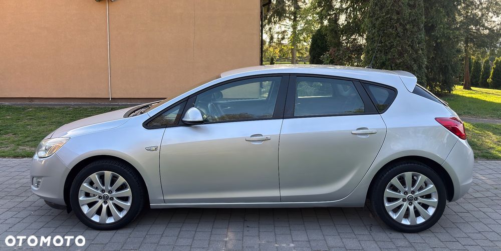 Opel Astra 1.6 Innovation - 10