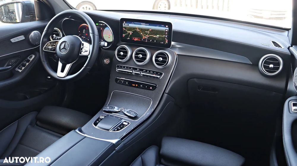 Mercedes-Benz GLC 300 e 4MATIC - 21